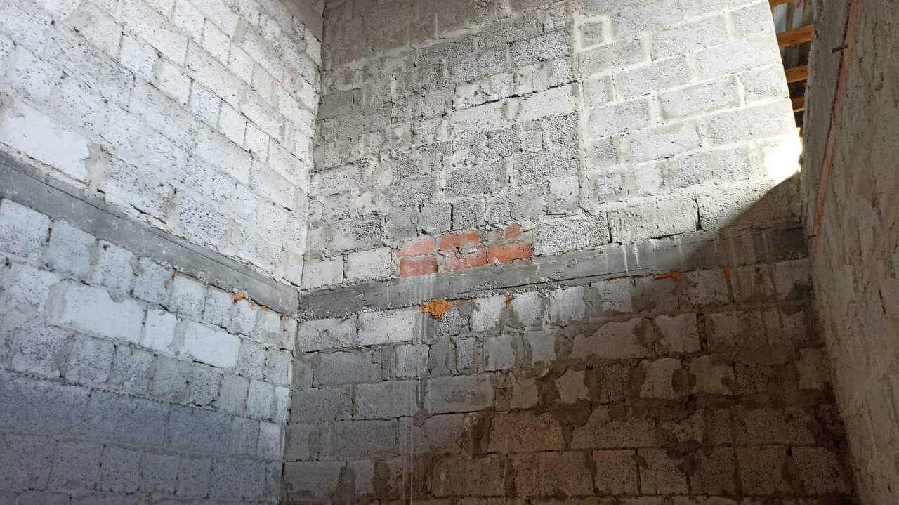 Двухэтажный дом с мансардой